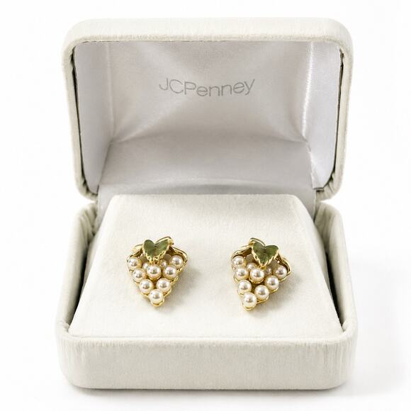 Unbranded Jewelry - Vintage Faux Pearl Grape Cluster Earrings Gold Tone Green Leaves Stud Earrings